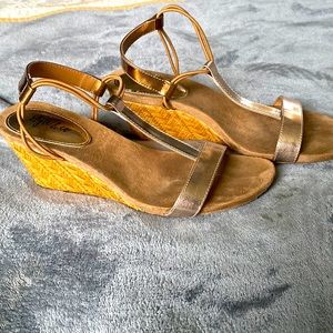 Gold strappy wedge sandal. Womens size 6